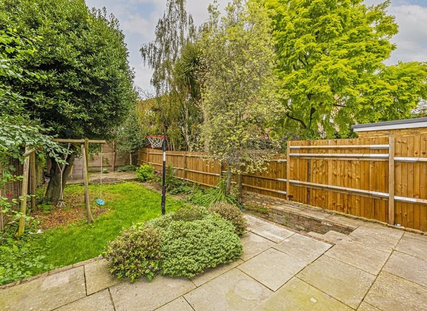 Properties for sale in Thorney Hedge Road - W4 5SB view9