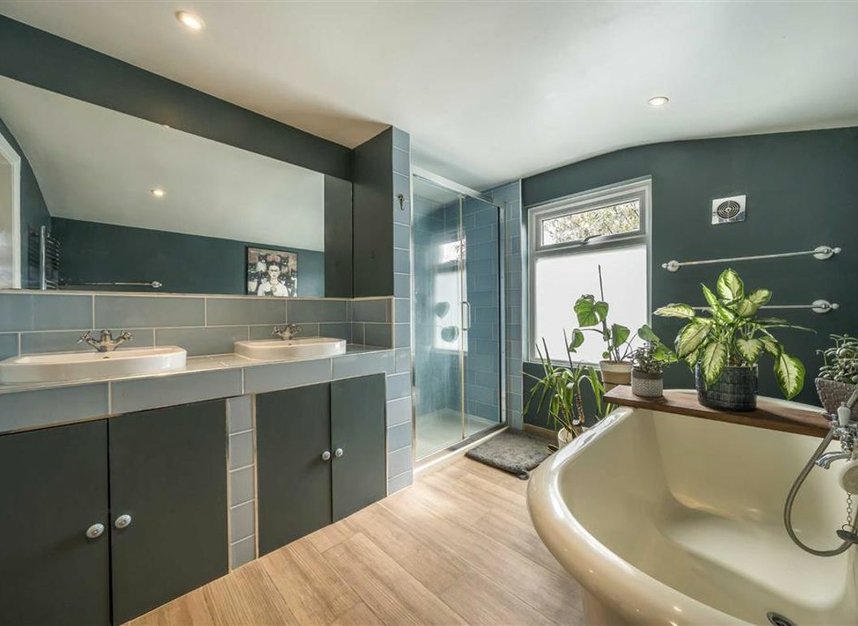 Properties for sale in Thornford Road - SE13 6SG view9