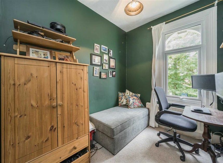 Properties for sale in Thornford Road - SE13 6SG view10