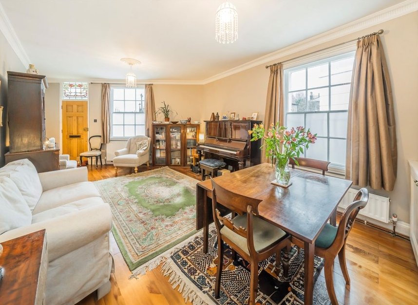 Properties sold in Thornhill Road - N1 1HW view2