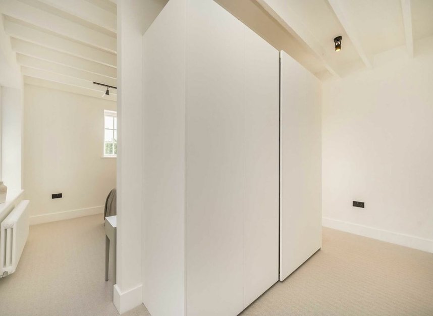 Properties for sale in Thornton Road - SW19 4NQ view13