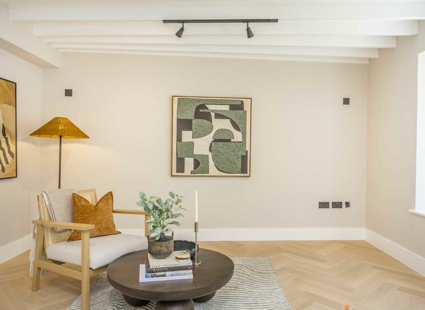 Properties for sale in Thornton Road - SW19 4NQ view6