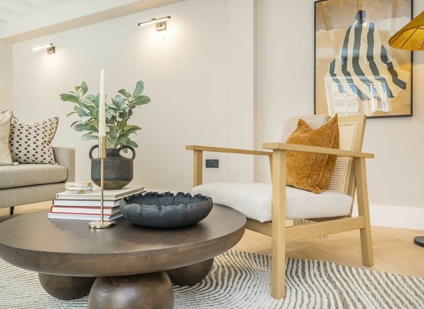 Properties for sale in Thornton Road - SW19 4NQ view7