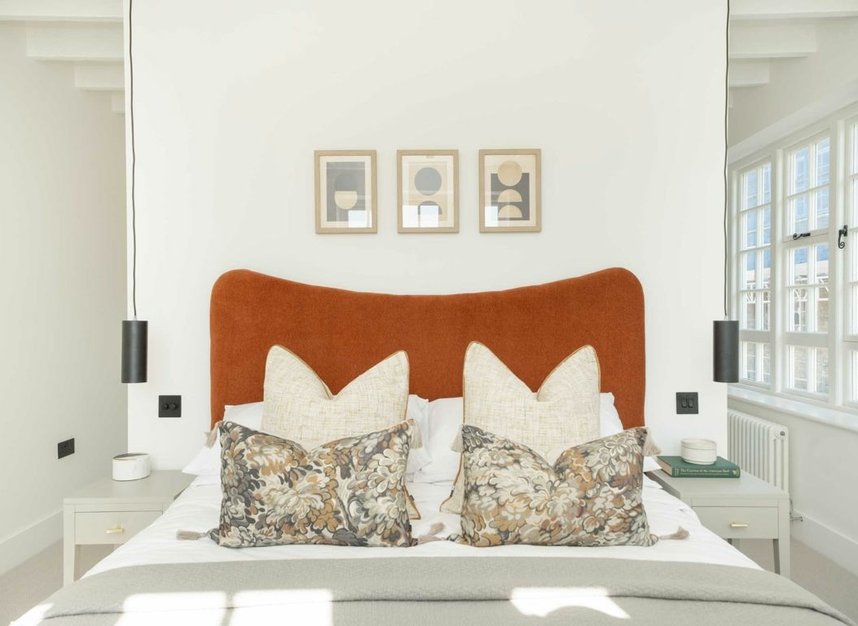 Properties for sale in Thornton Road - SW19 4NQ view14