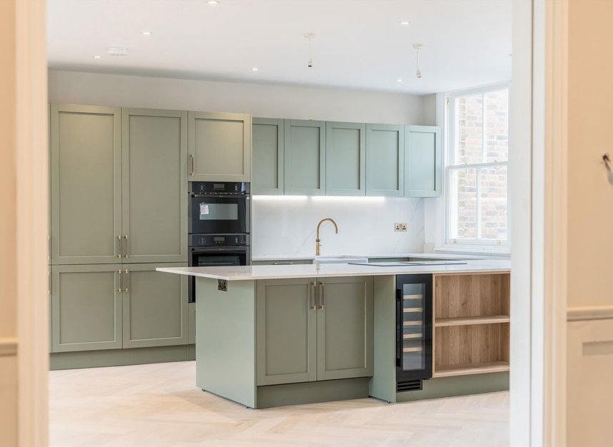 Properties for sale in Thornton Road - SW19 4NQ view4