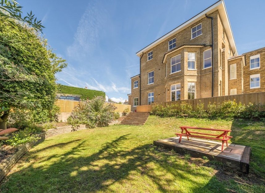 Properties for sale in Thornton Road - SW19 4NQ view12