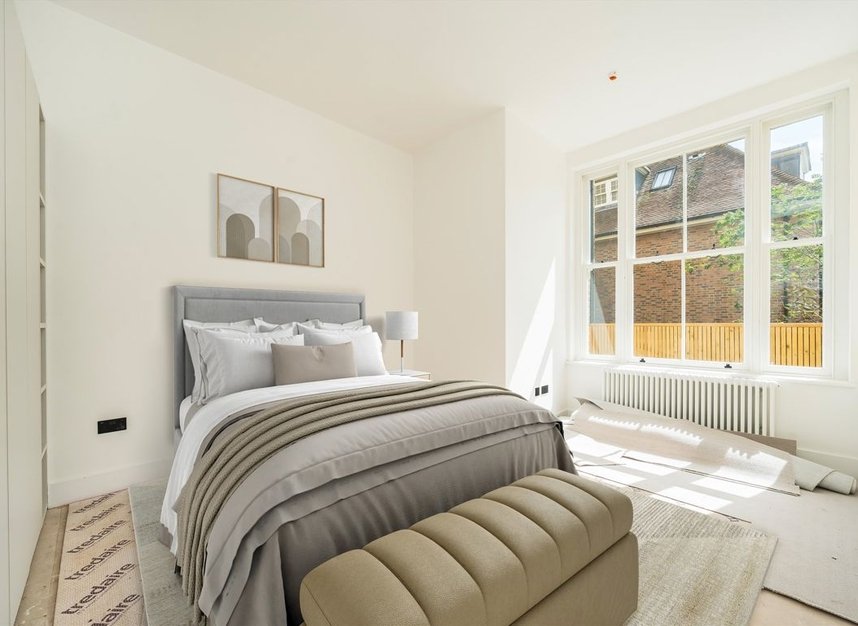 Properties for sale in Thornton Road - SW19 4NQ view6