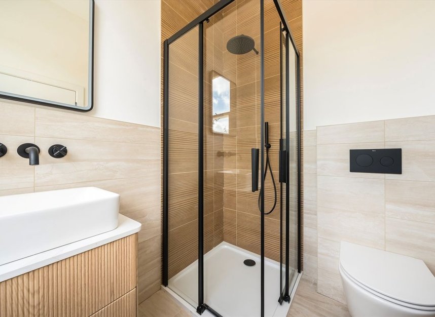 Properties for sale in Thornton Road - SW19 4NQ view11