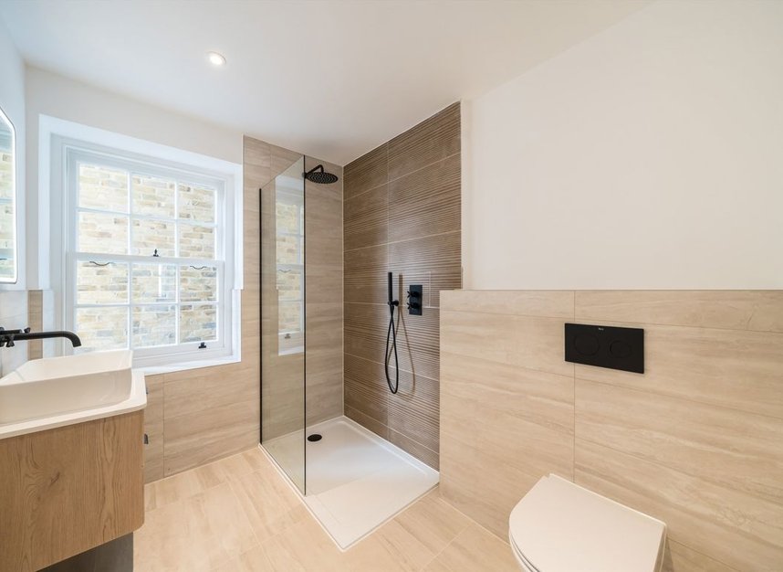 Properties for sale in Thornton Road - SW19 4NQ view9