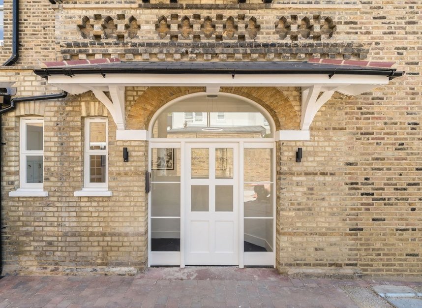 Properties for sale in Thornton Road - SW19 4NQ view11