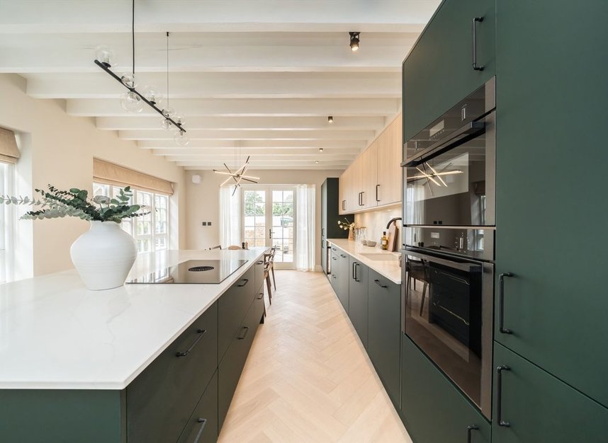 Properties for sale in Thornton Road - SW19 4NQ view4
