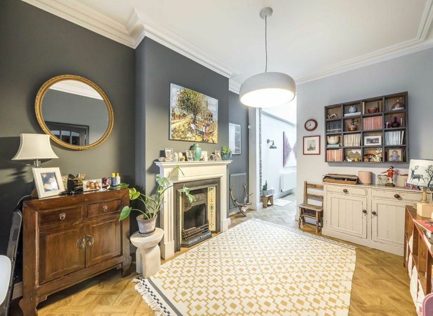 Properties for sale in Thurlestone Road - SE27 0PE view5