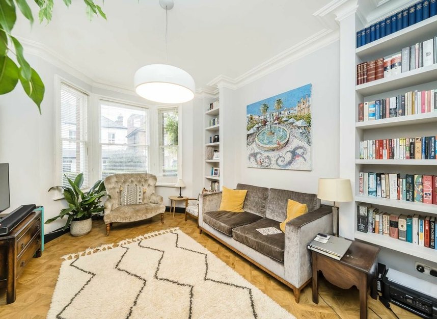 Properties for sale in Thurlestone Road - SE27 0PE view3