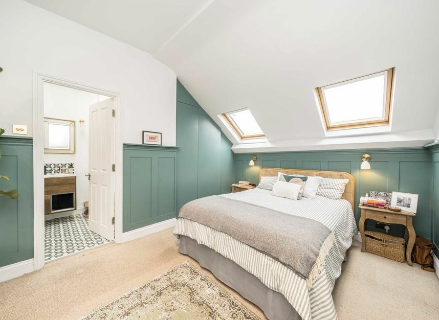 Properties for sale in Thurlestone Road - SE27 0PE view6