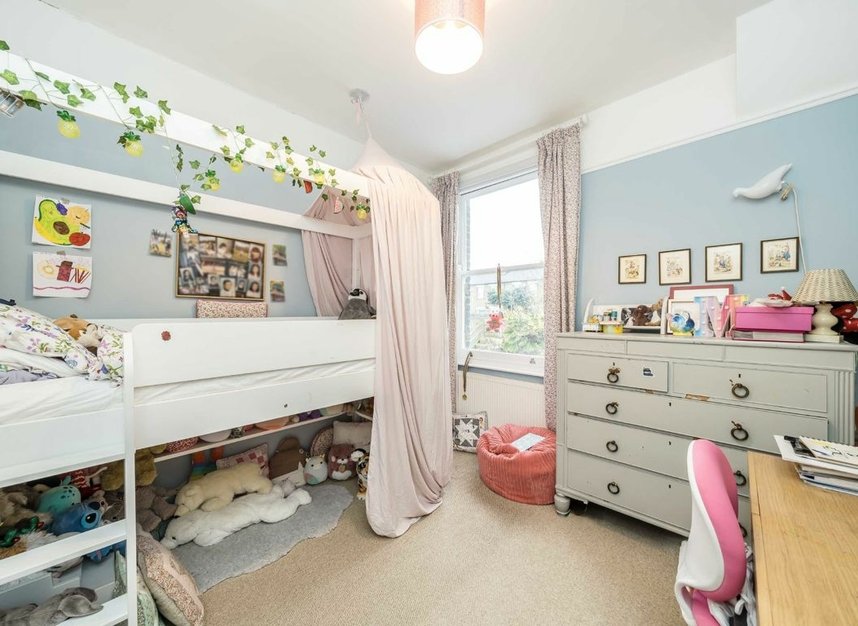 Properties for sale in Thurlestone Road - SE27 0PE view10