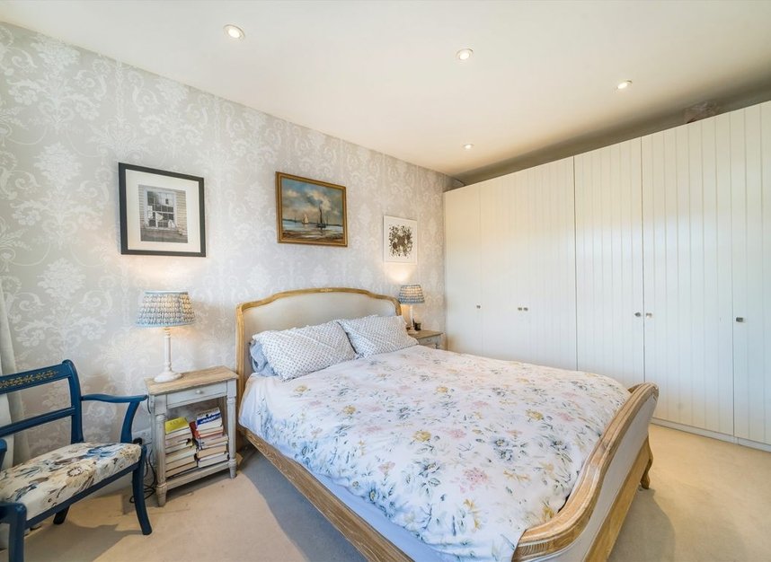 Properties for sale in Topsham Road - SW17 8SP view8