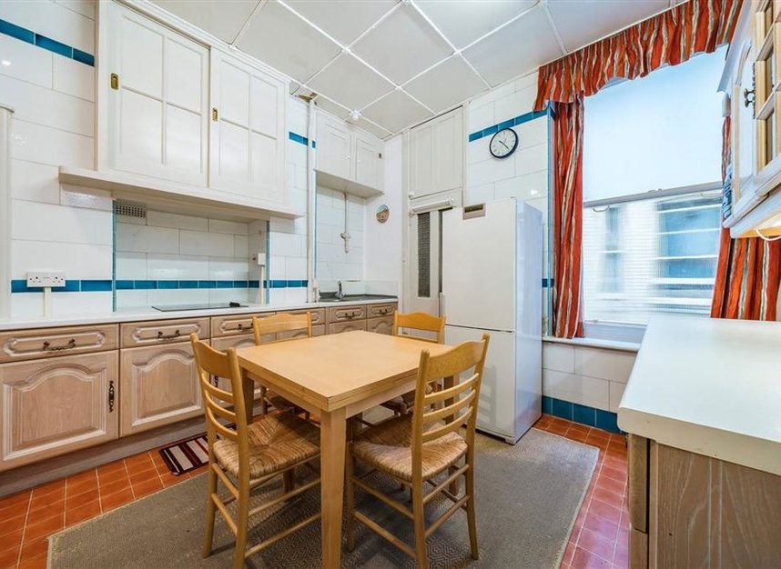 Properties for sale in Torrington Place - WC1E 7HH view4