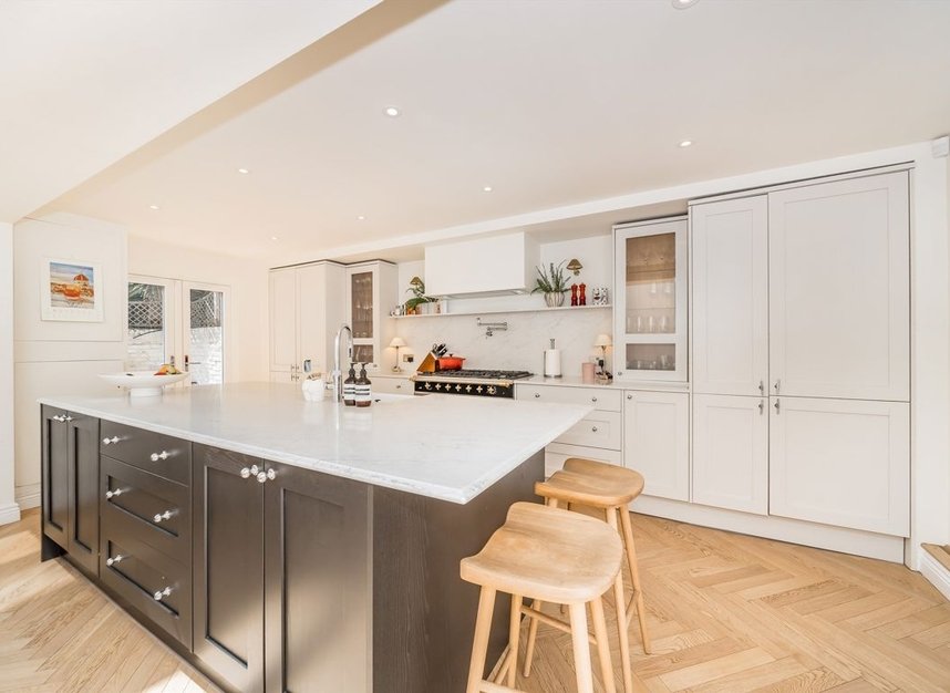 Properties for sale in Tournay Road - SW6 7UG view8