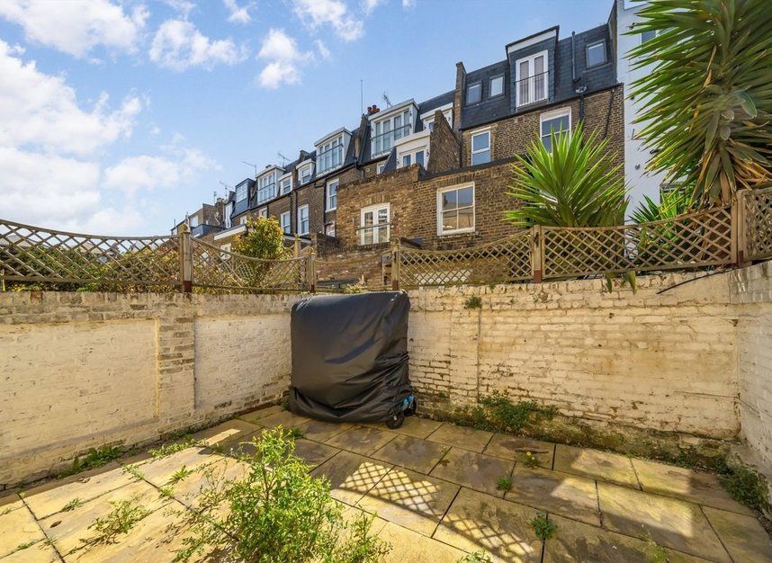 Properties for sale in Tournay Road - SW6 7UG view9