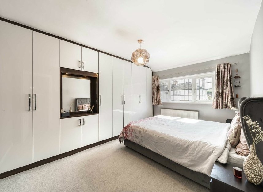 Properties sold in Townholm Crescent - W7 2NA view5