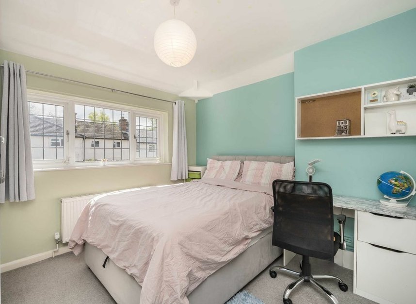 Properties sold in Townholm Crescent - W7 2NA view6