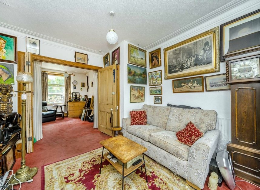 Properties for sale in Trinity Road - SW17 7SQ view3