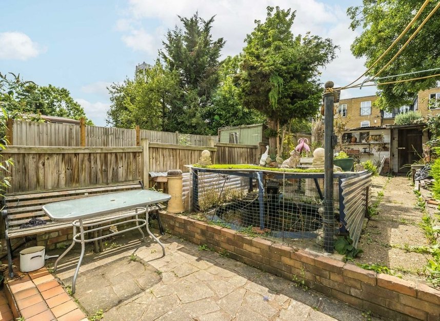 Properties for sale in Trinity Road - SW17 7SQ view6