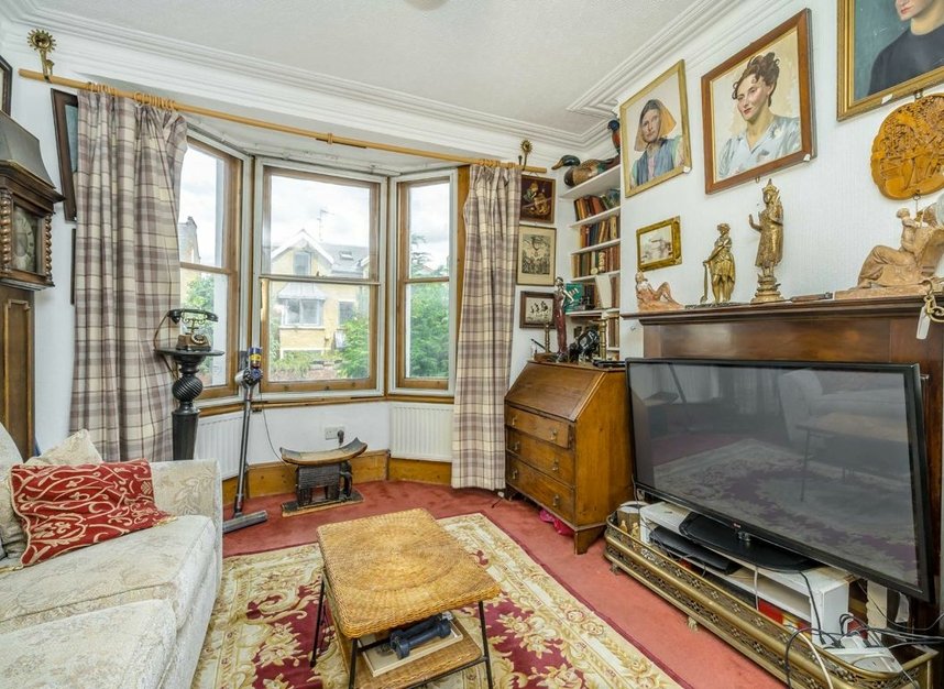 Properties for sale in Trinity Road - SW17 7SQ view2