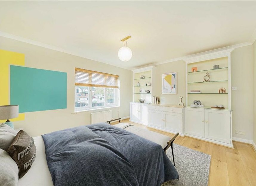 Properties for sale in Twickenham Road - TW11 8BL view5