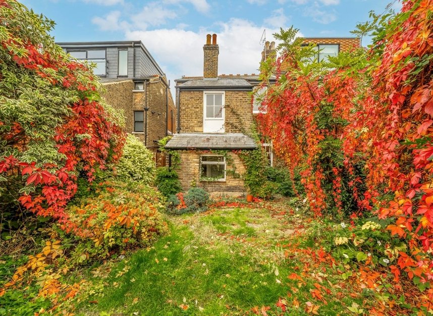 Properties for sale in Tytherton Road - N19 4QD view5