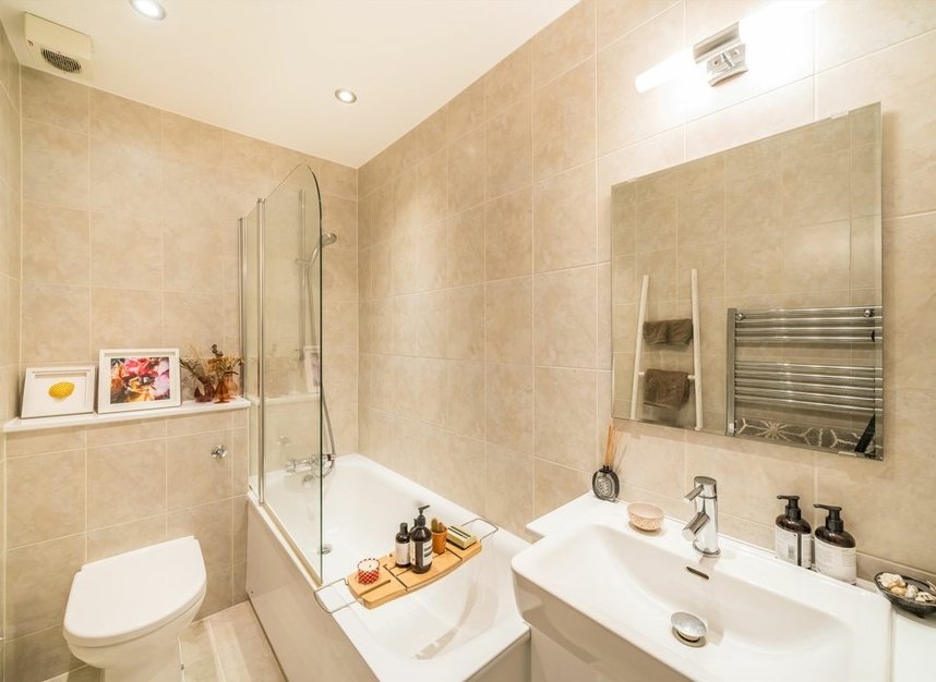 Properties sold in Upper Richmond Road - SW15 6TG view5
