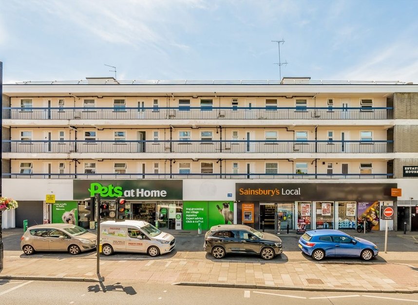 Properties for sale in Upper Richmond Road - SW15 6SJ view5