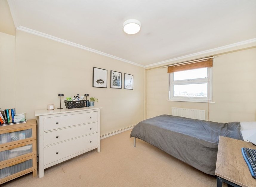 Properties for sale in Upper Richmond Road - SW15 6SJ view4