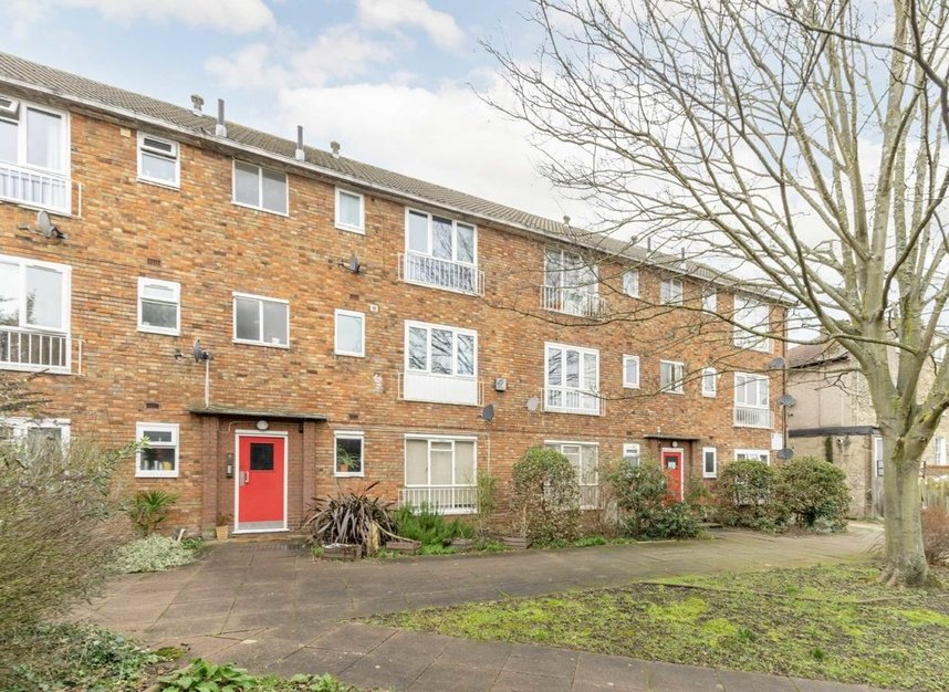 Flat for sale in Upper Tulse Hill, London, SW2 (Ref 218638) Dexters