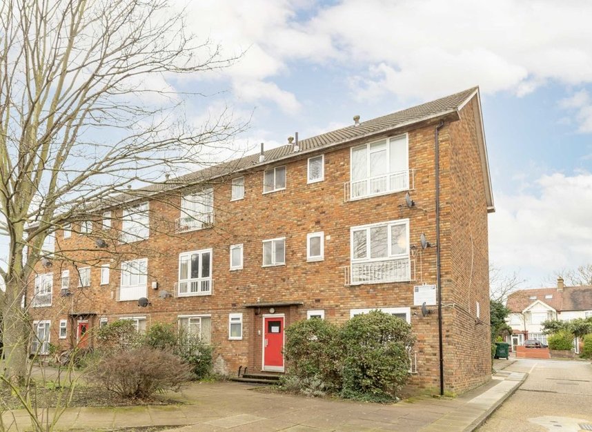 Flat for sale in Upper Tulse Hill, London, SW2 (Ref 218638) Dexters