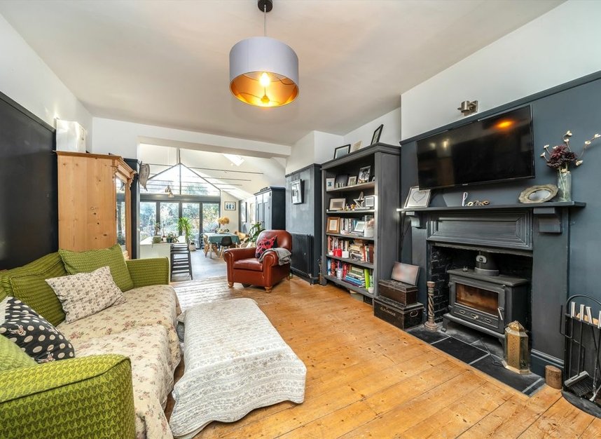 Properties sold in Uxbridge Road - TW12 3AA view4