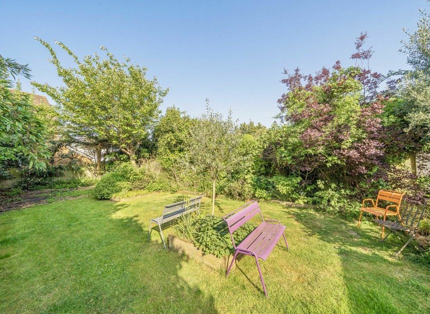 Properties sold in Uxbridge Road - TW12 3AA view9