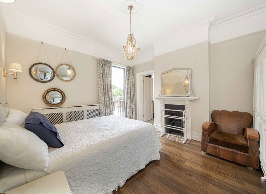 Properties for sale in Uxbridge Road - TW12 3AD view12