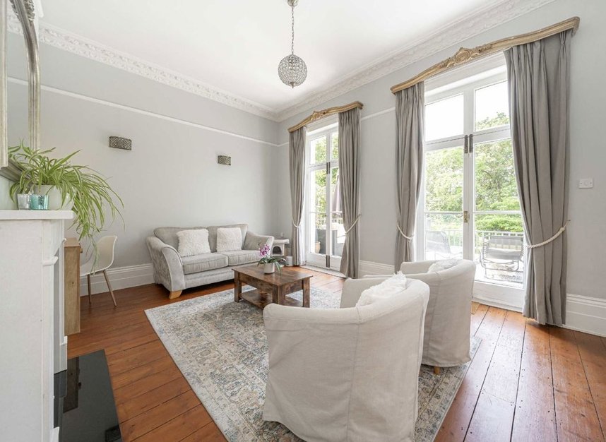 Properties for sale in Uxbridge Road - TW12 1BD view5