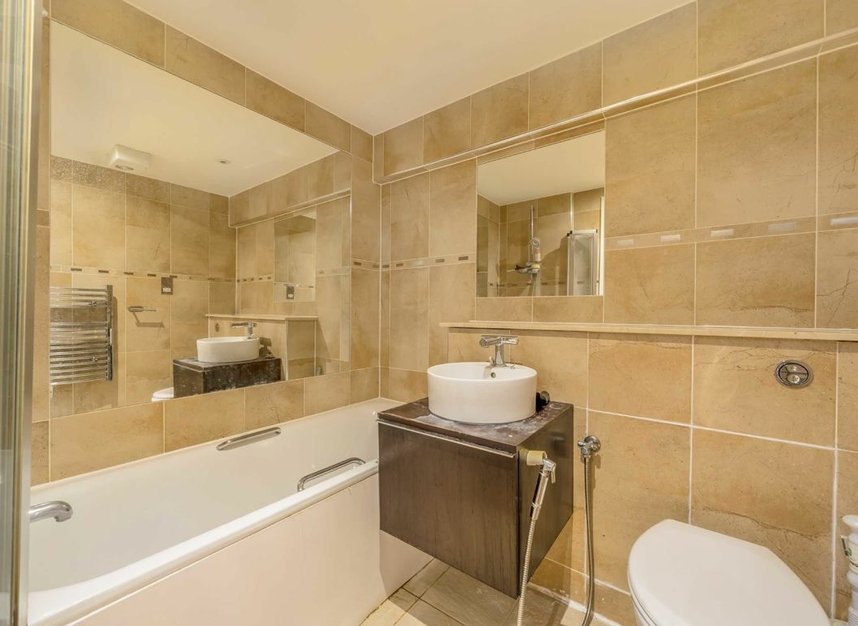 Properties for sale in Uxbridge Road - W5 2SU view6