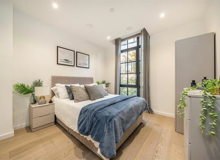 Properties for sale in Valentine Row - SE1 8BN view13