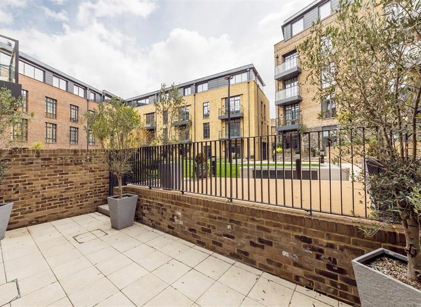 Properties for sale in Valentine Row - SE1 8BN view6