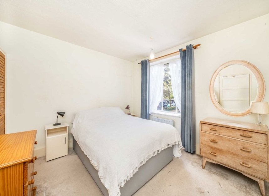 Properties for sale in Vermont Road - SW18 2AE view4