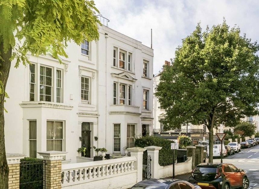 House for sale in Vicarage Gardens, London, W8 (Ref 234913) Dexters