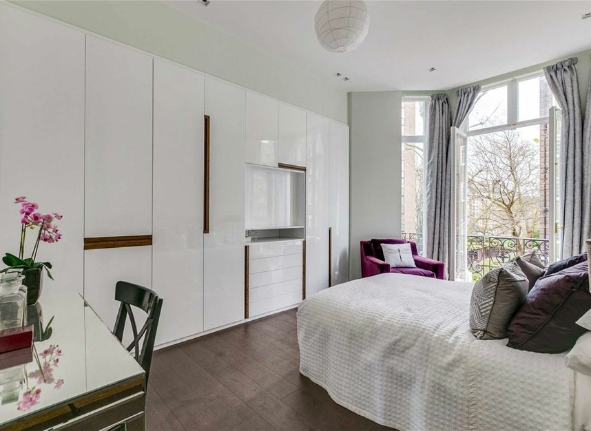 Properties for sale in Vicarage Gate - W8 4HH view6