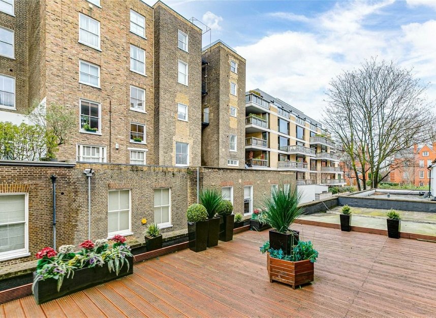 Properties for sale in Vicarage Gate - W8 4HH view8
