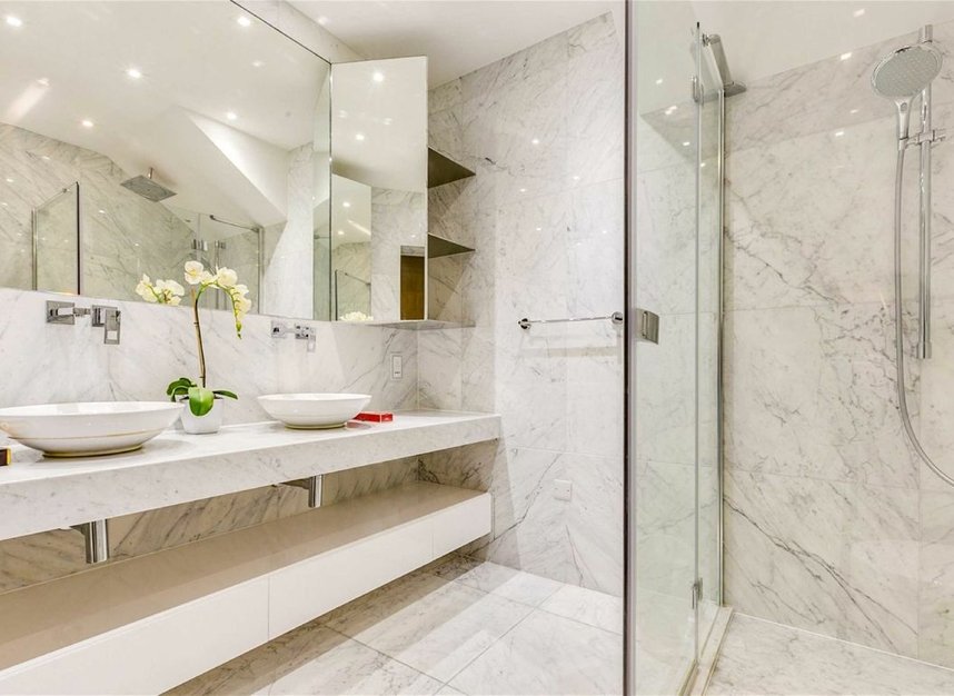 Properties for sale in Vicarage Gate - W8 4HH view7