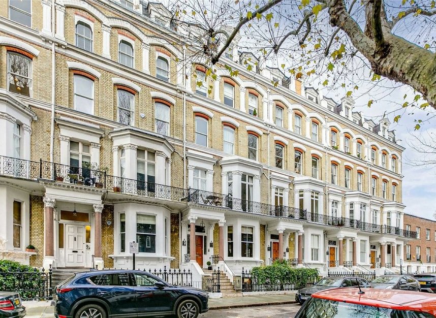 Properties for sale in Vicarage Gate - W8 4HH view1