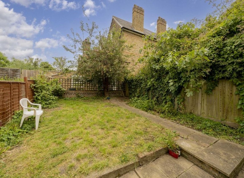 Flat for sale in Victoria Road, London, N4 (Ref 203058) Dexters