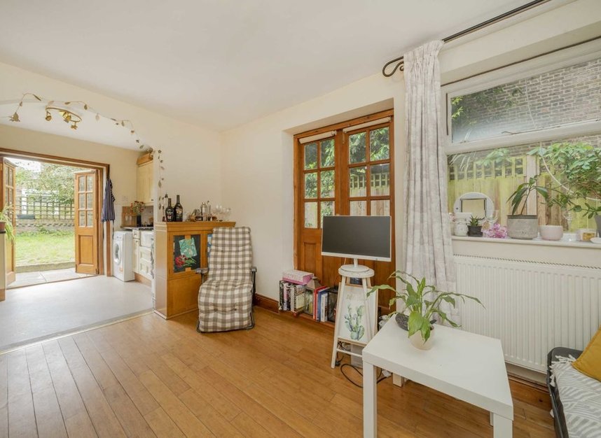 Flat for sale in Victoria Road, London, N4 (Ref 203058) Dexters